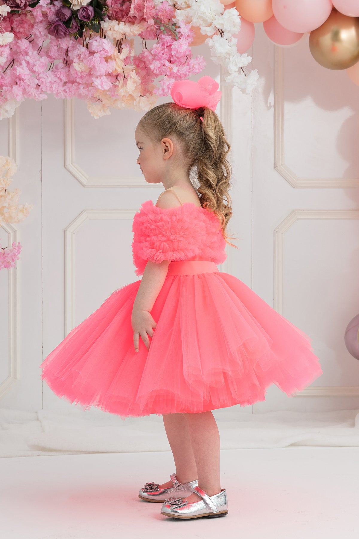 Fırfırlı Kalp Yaka Elbise