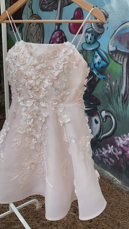 Aplike Çiçekli Elbise