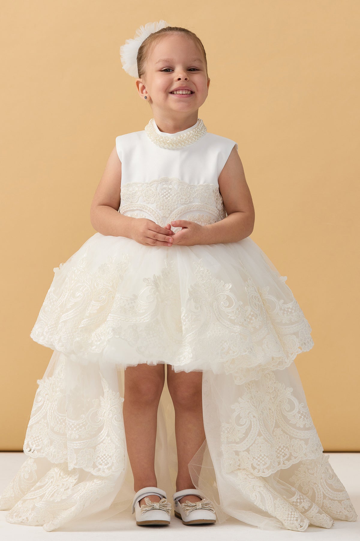 Güpür Dantelli Kuyruklu Elbise