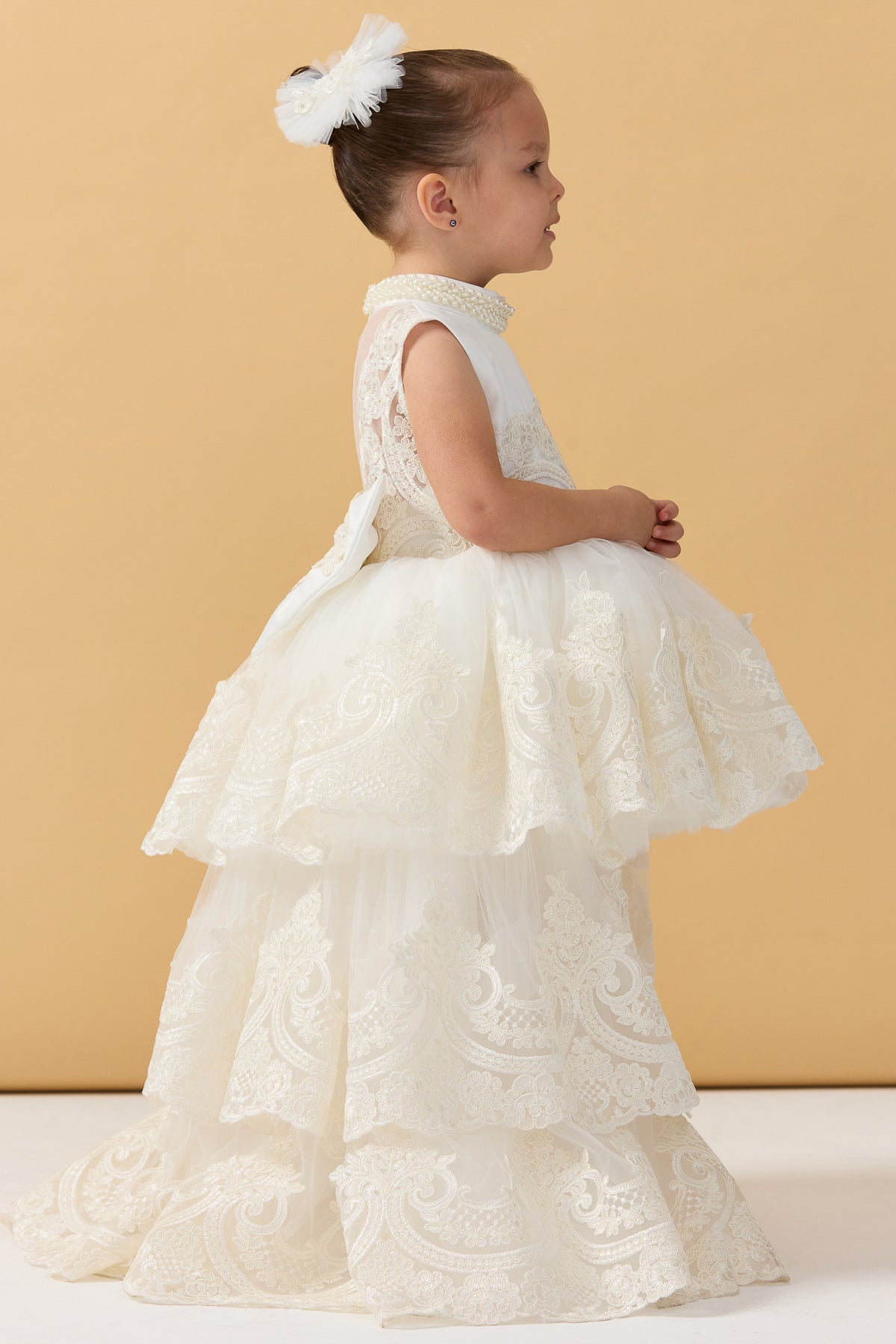 Güpür Dantelli Kuyruklu Elbise