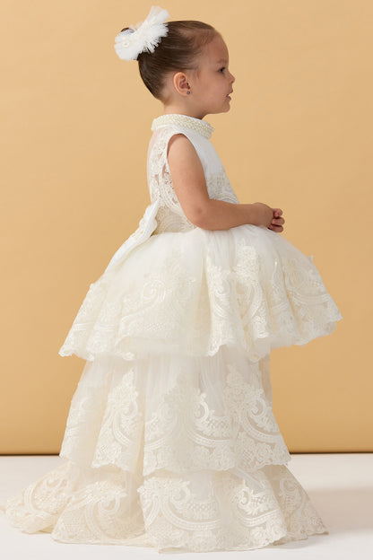 Güpür Dantelli Kuyruklu Elbise