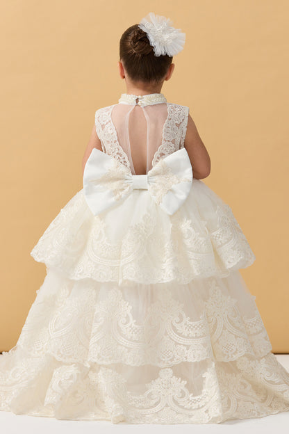 Güpür Dantelli Kuyruklu Elbise