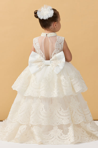 Güpür Dantelli Kuyruklu Elbise