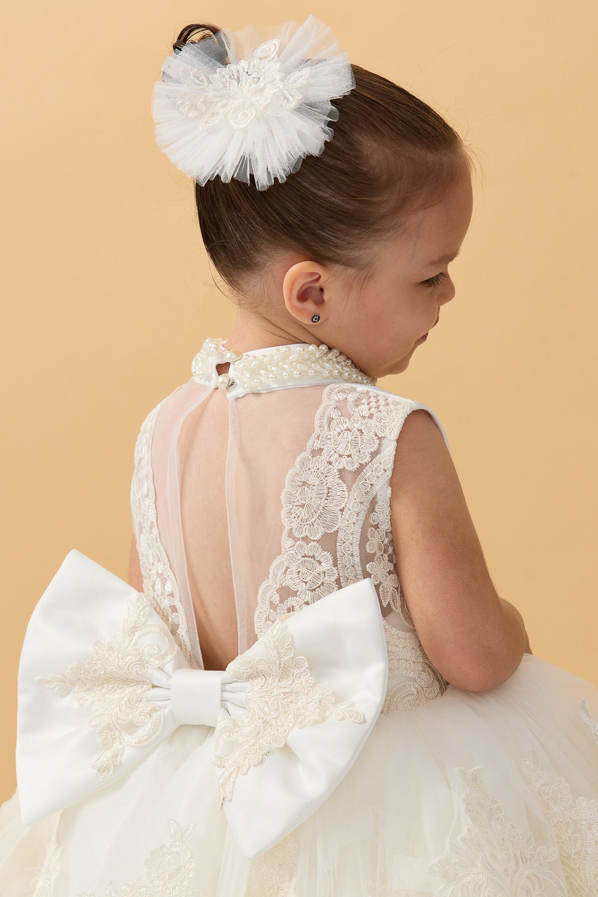 Güpür Dantelli Kuyruklu Elbise