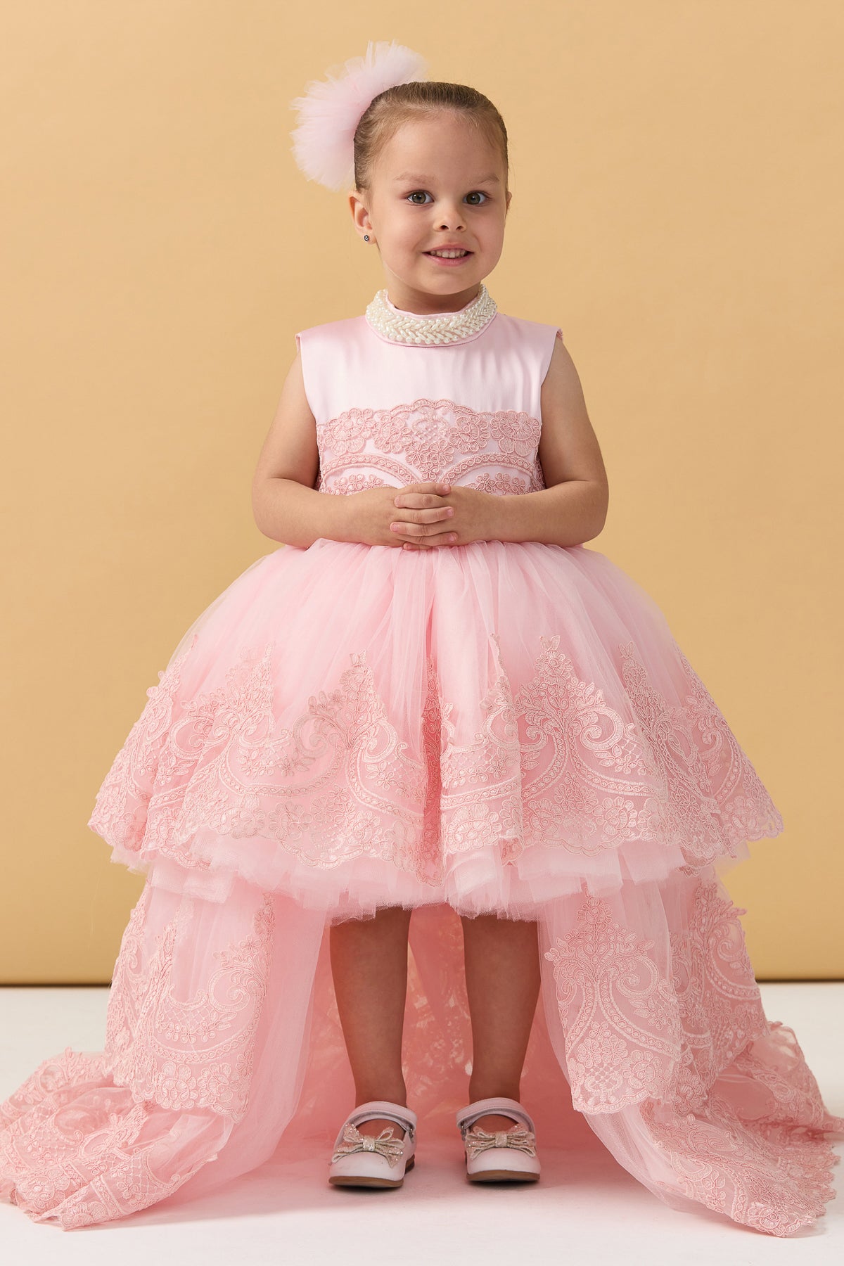 Güpür Dantelli Kuyruklu Elbise