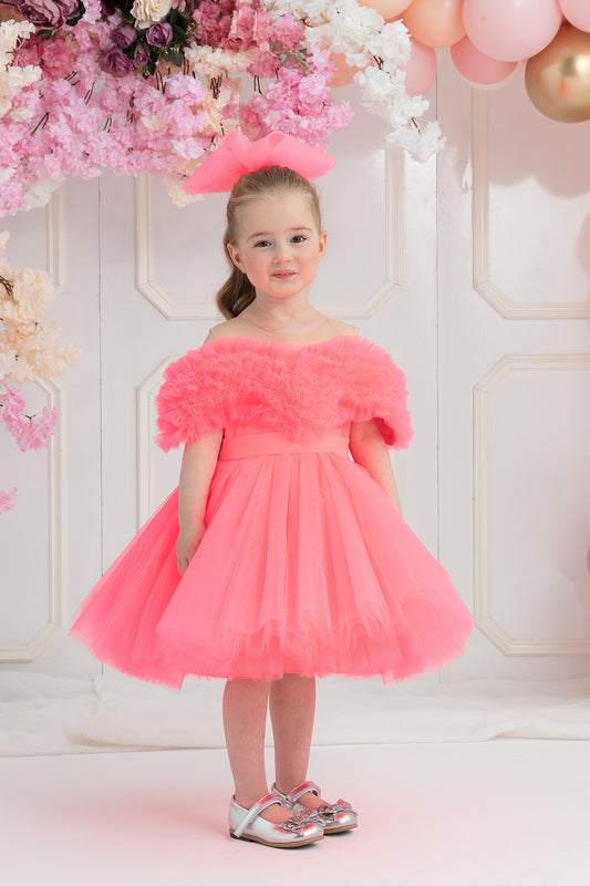 Fırfırlı Kalp Yaka Elbise