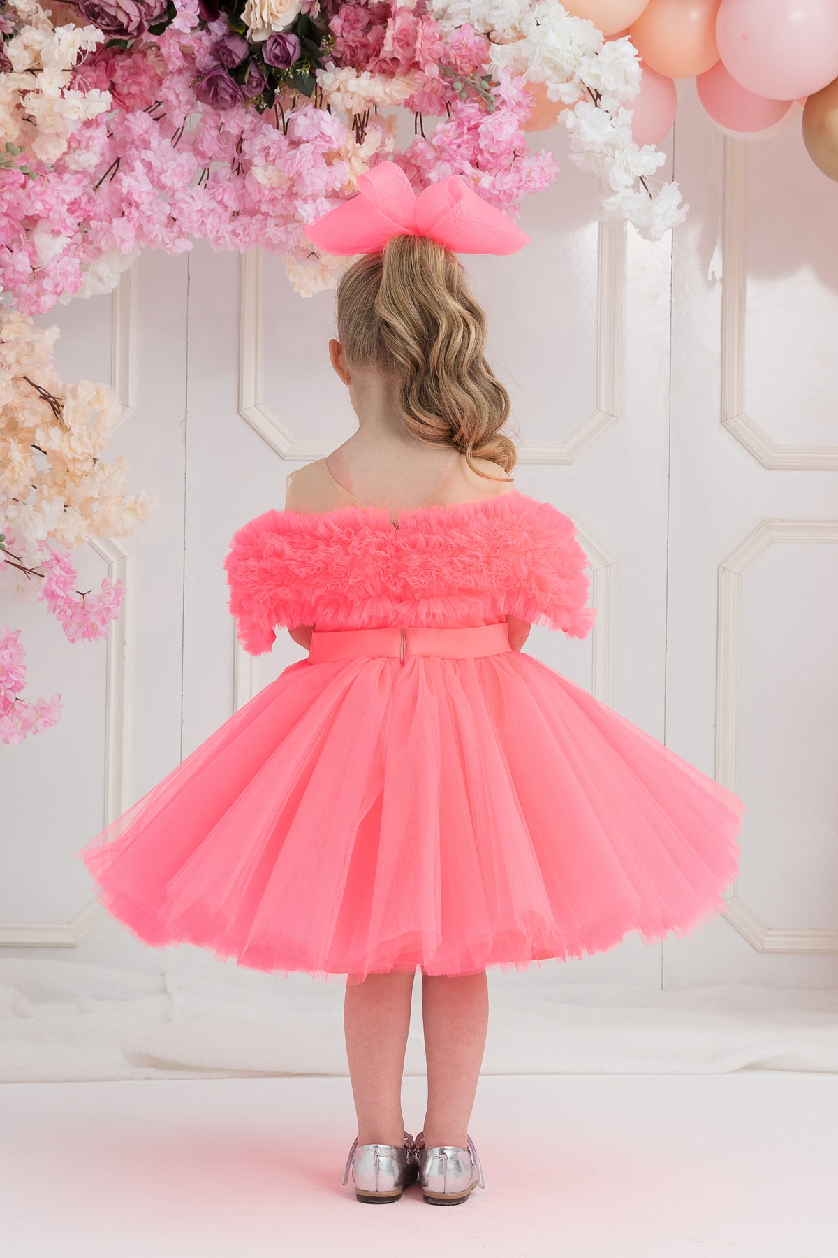 Fırfırlı Kalp Yaka Elbise