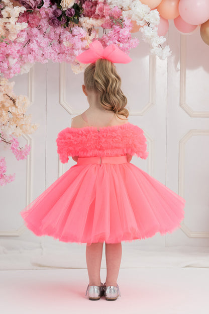 Fırfırlı Kalp Yaka Elbise