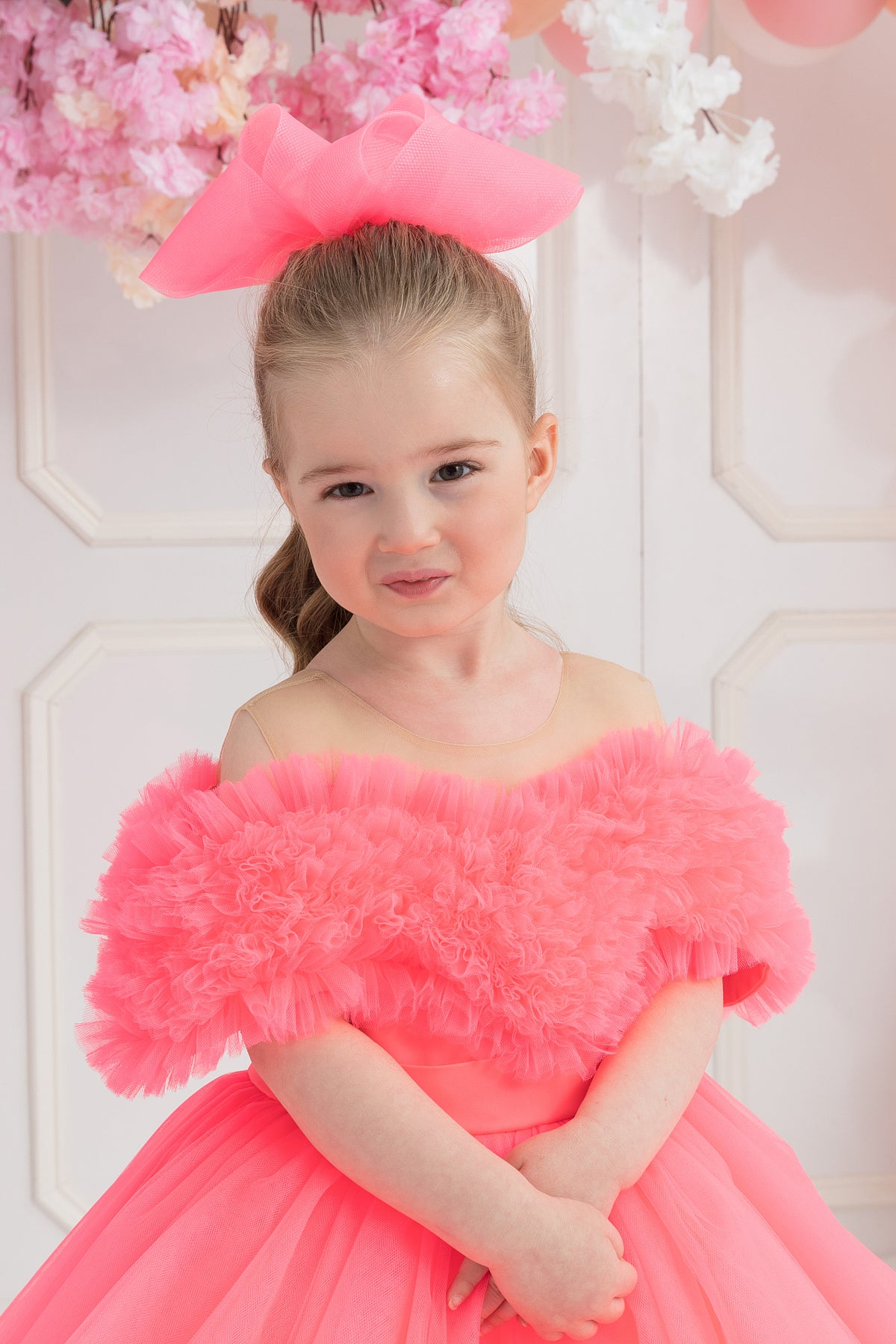 Fırfırlı Kalp Yaka Elbise