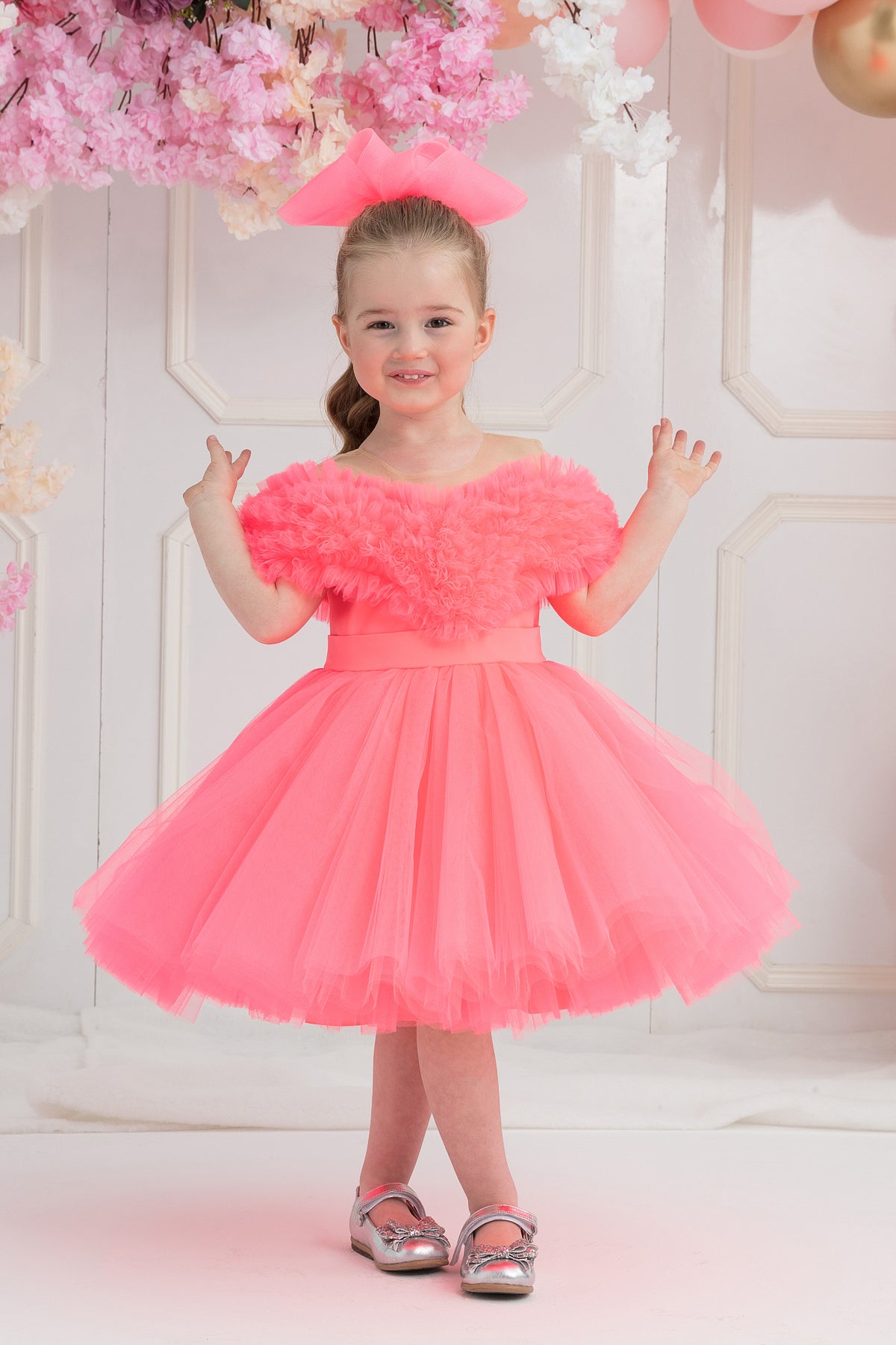 Fırfırlı Kalp Yaka Elbise